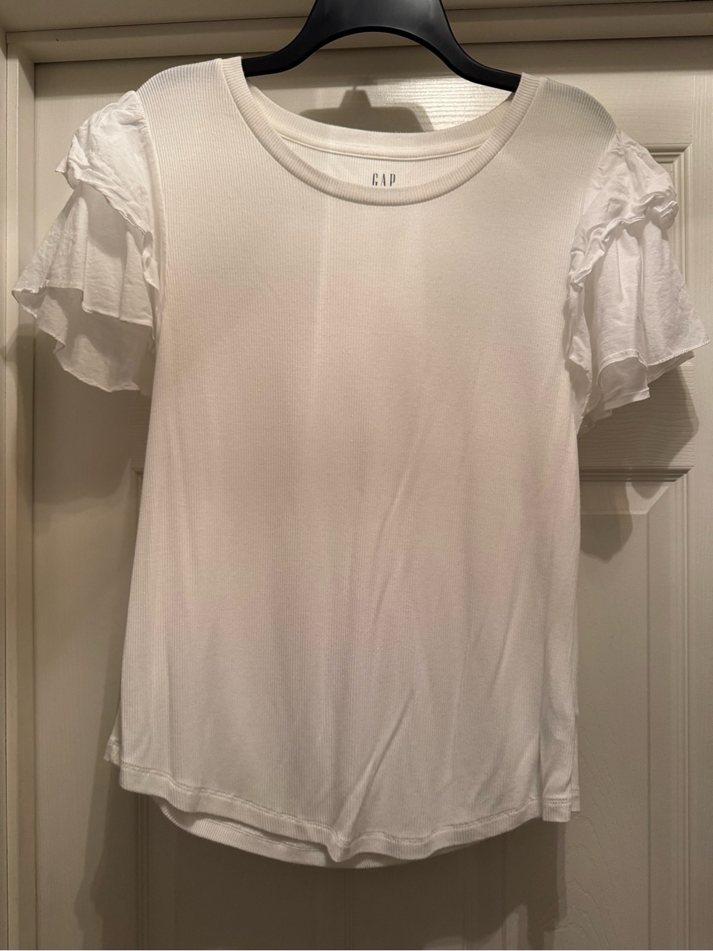 GAP White Ruffled Sleeve Top